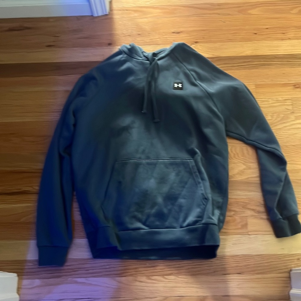 Under Armour Mens Hoodie Size Medium - Pre owned - Good condition